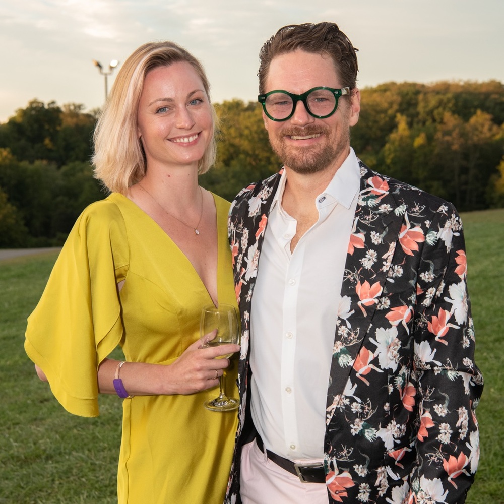 Meet your Posher, Whitney